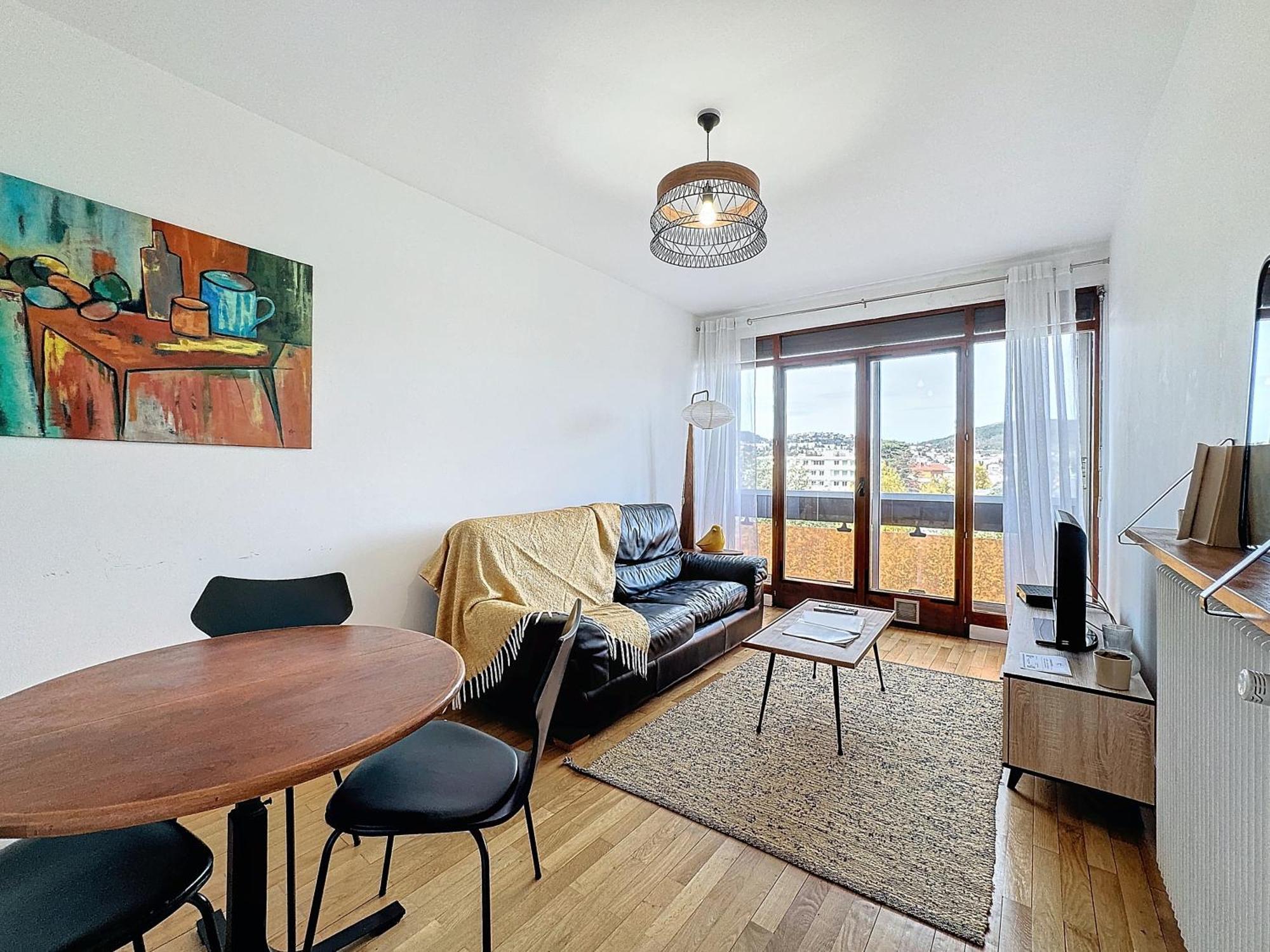 La Lassolas - Charmant T2 Avec Balcon Et Garage Chamalieres Exterior photo